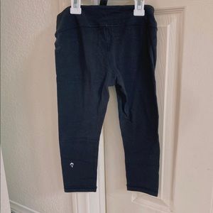 black ivivva leggings